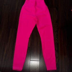 Alo Yoga HOT PINK size XS leggings